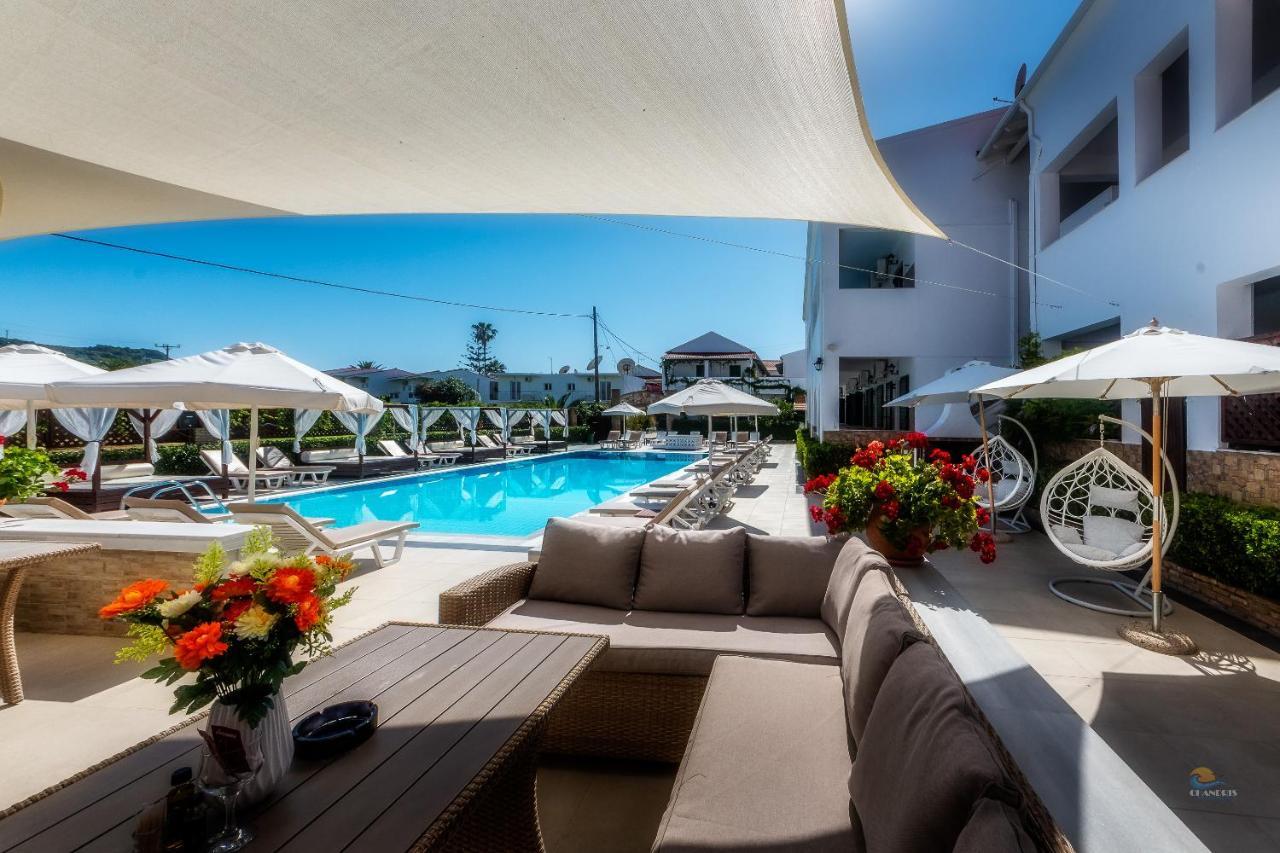 Chandris Aparthotel 3*