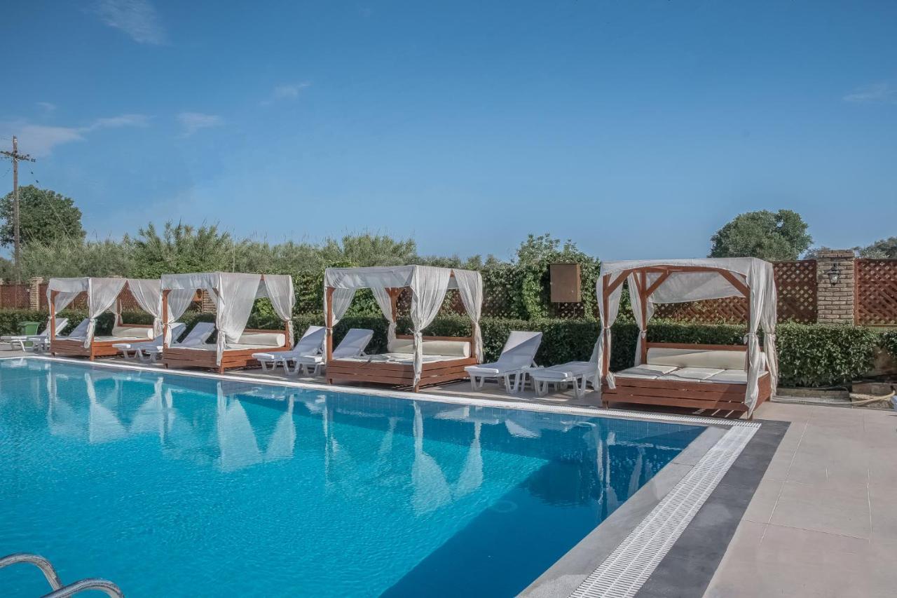 Aparthotel Chandris