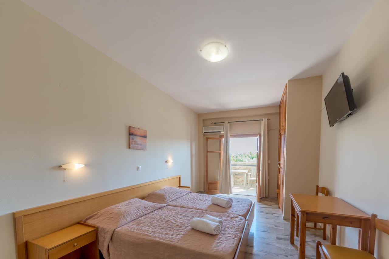 Chandris Aparthotel 3*
