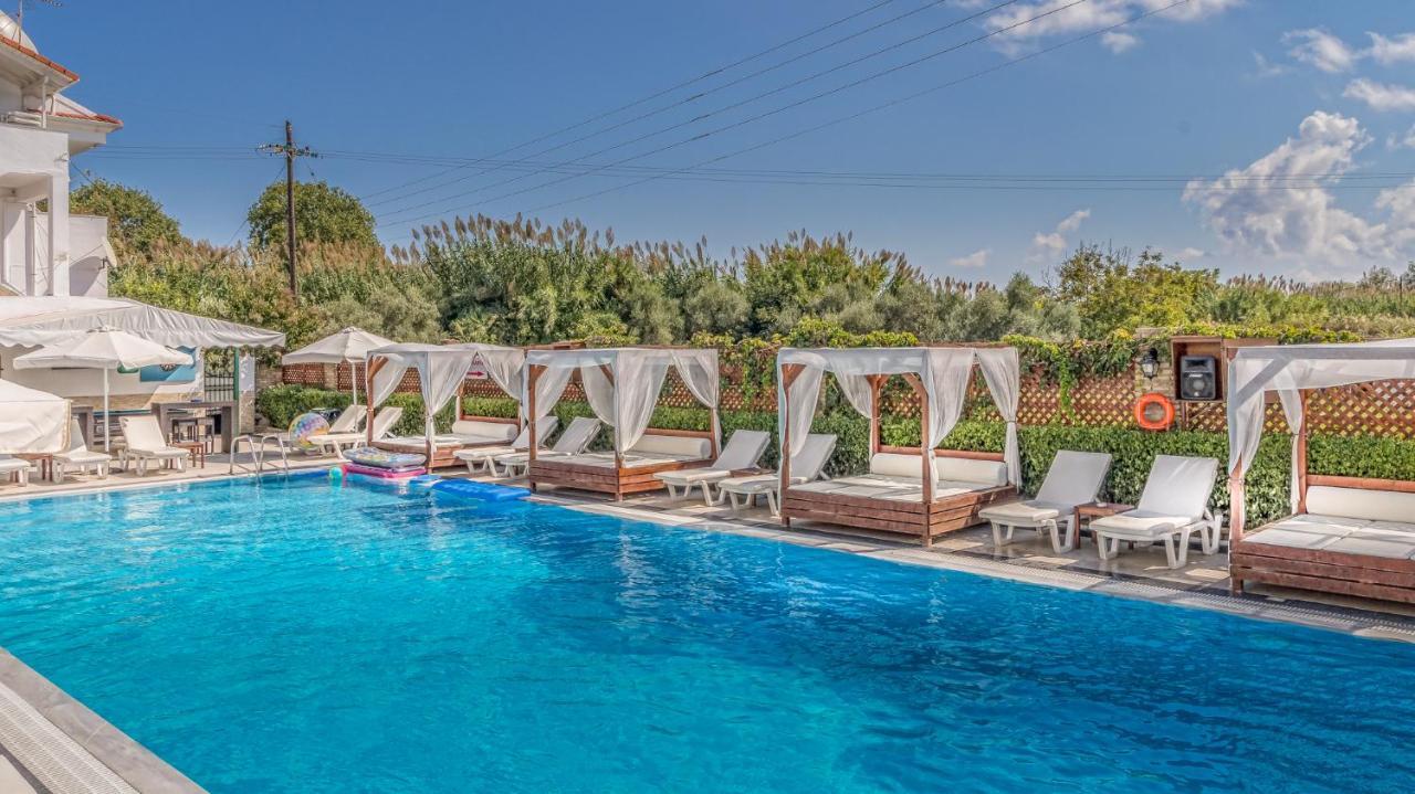 Chandris Kavos